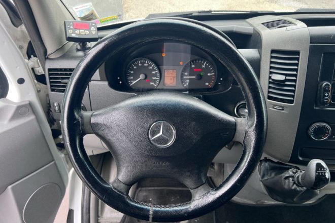 Mercedes Sprinter Delfin Frigider