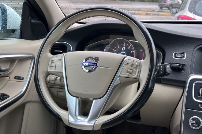 Volvo V60 T5 2015
