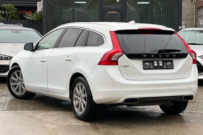 Volvo V60 T5 2015