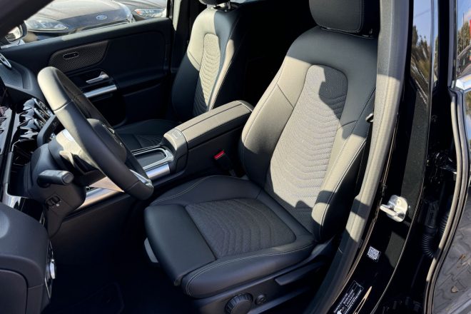 Mercedes Benz EQA300 4 Matic