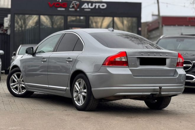 Volvo S80
