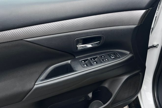Mitsubishi Outlander 2015