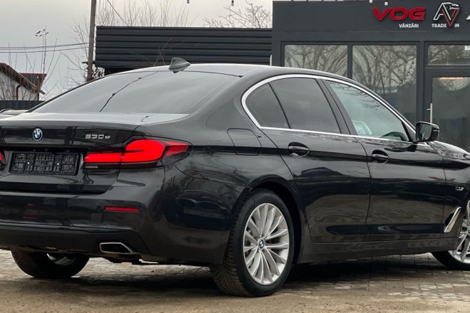 BMW 530e 2021