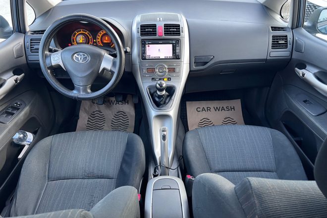 Toyota Auris 2009