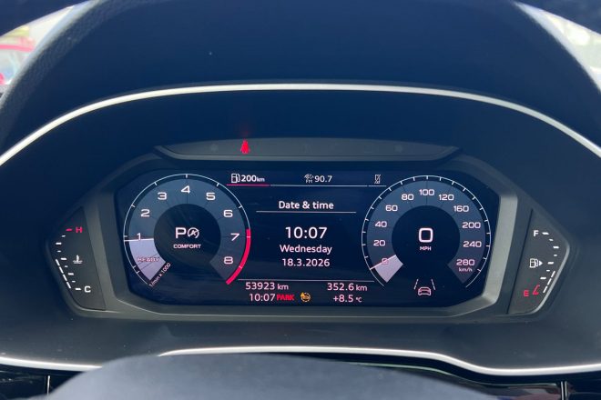 Audi Q3 2022 2.0tfsi