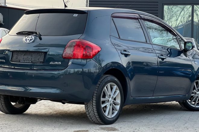 Toyota Auris 2009