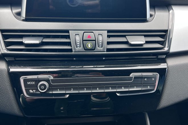 BMW 216D 7 LOC. 2019