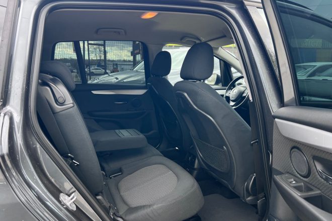 BMW 216D 7 LOC. 2019