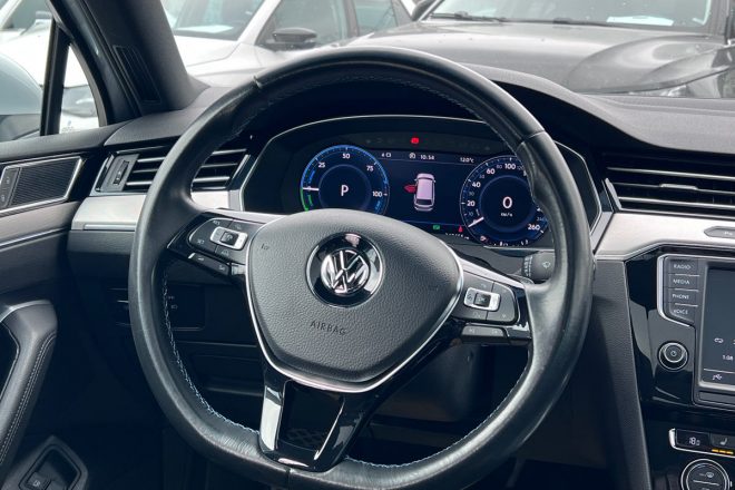 Volkswagen Passat GTE 2016