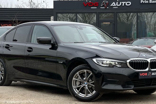 BMW 330e