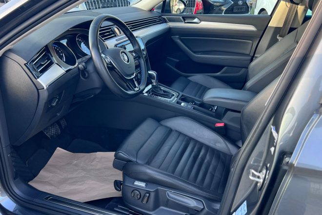 Volkswagen Passat GTE 2016