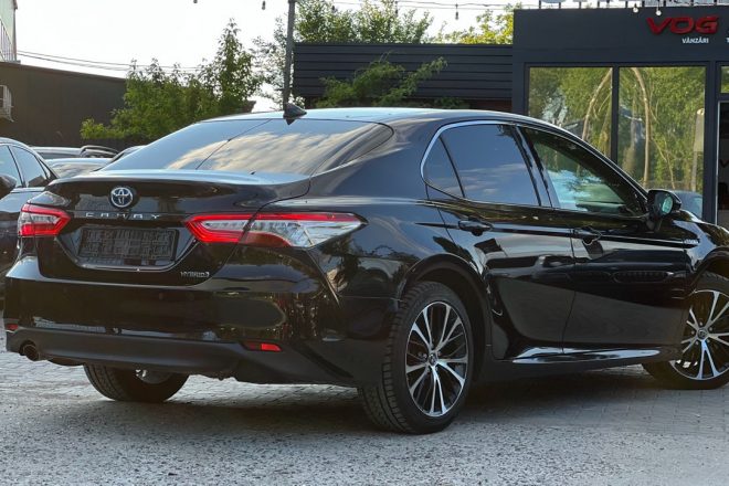 Toyota Camry 2.5 Hybrid 2019