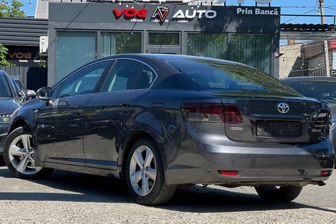 Toyota Avensis 2.2 D-cat Aut .2009