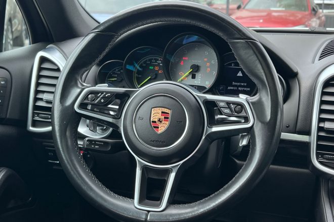Porsche Cayenne Plug-in 2016
