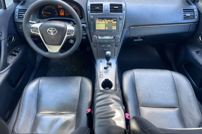 Toyota Avensis 2.2 D-cat Aut .2009