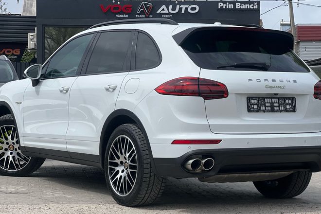 Porsche Cayenne Plug-in 2016