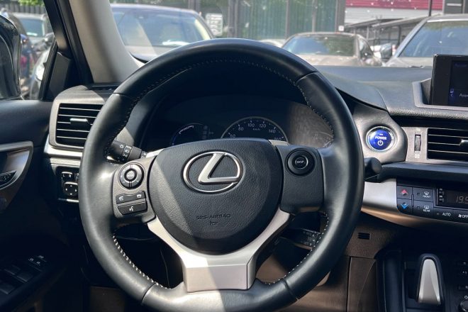 Lexus CT200h 2014