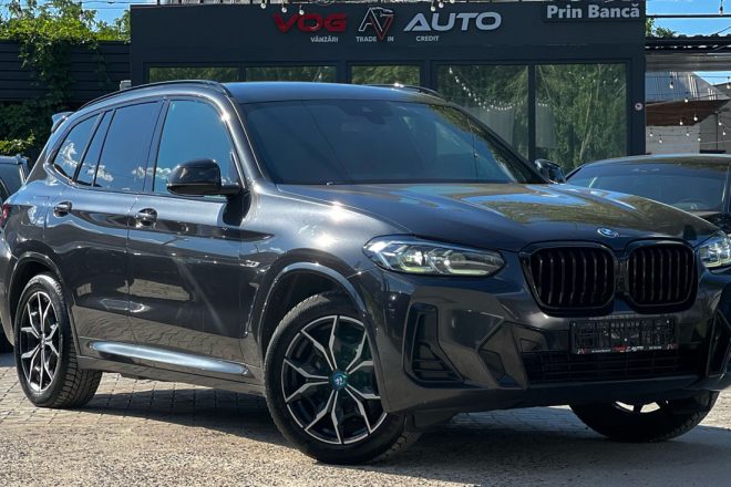 BMW X3 30e Plug-in 2021