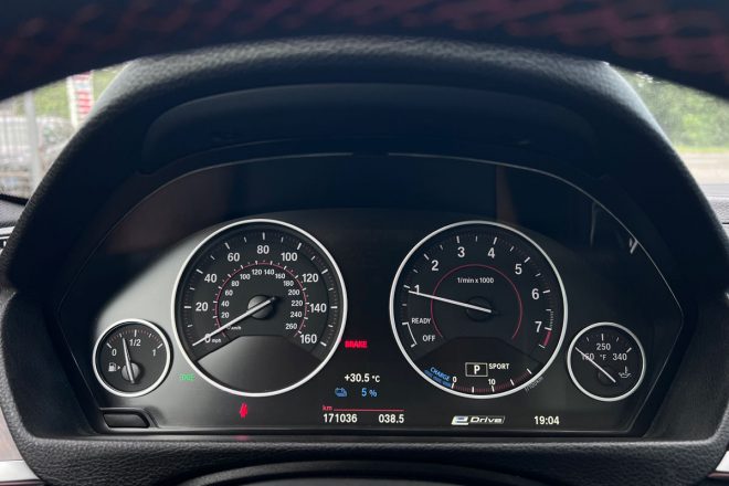 BMW 330e 2017
