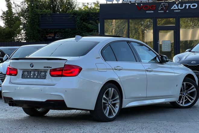 BMW 330e M-pack 2016