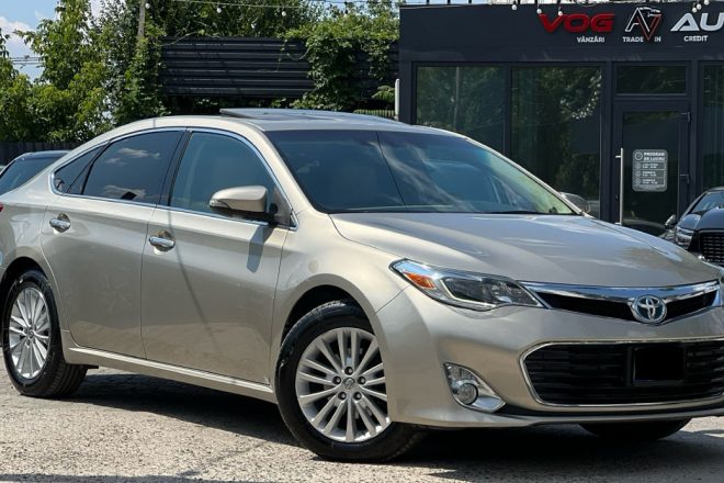 Toyota Avalon Hybrid 2013