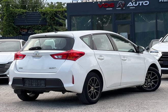 Toyota Auris 1.4 Diesel 2013